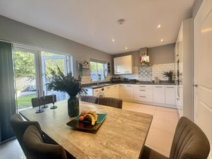Photo 13- click for photo gallery